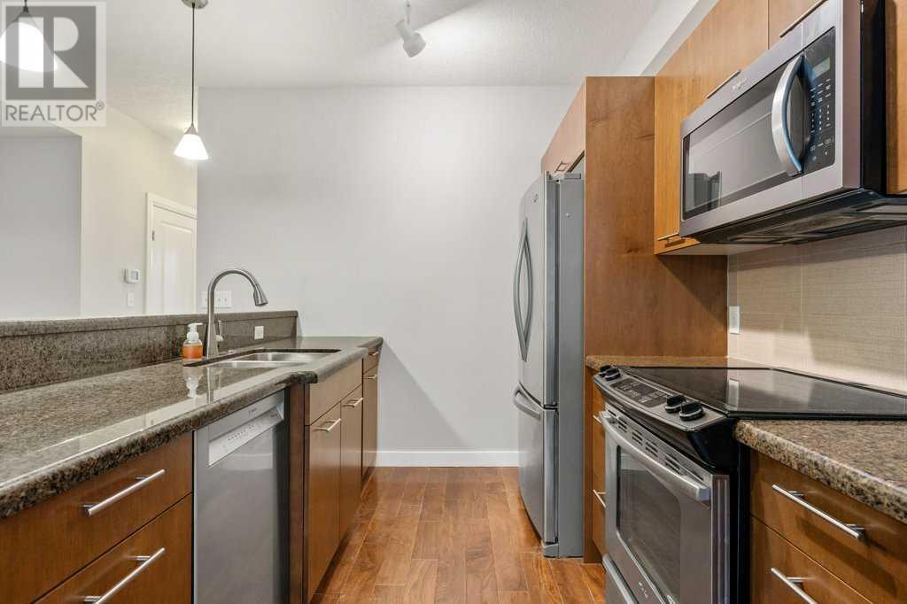 Single Family House for Sale in    Street NW Hillhurst Calgary 