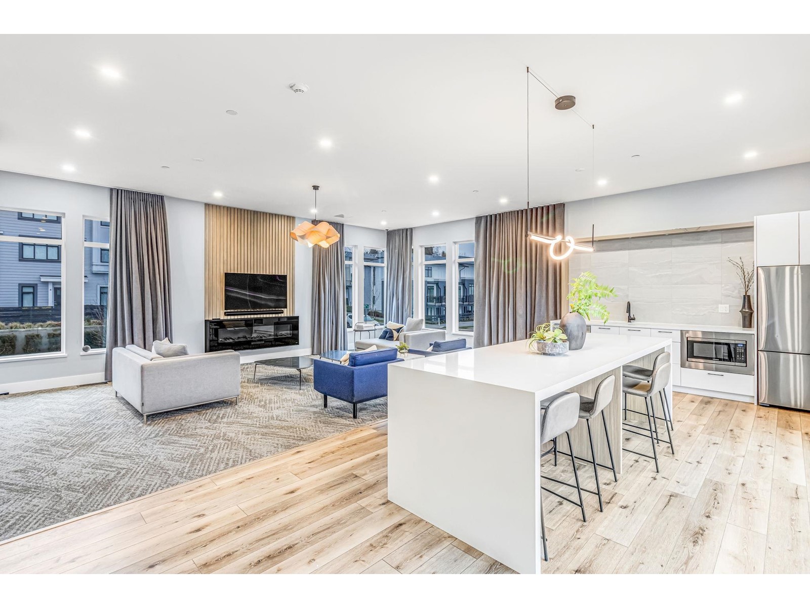 99 15255 SITKA DRIVE, Surrey