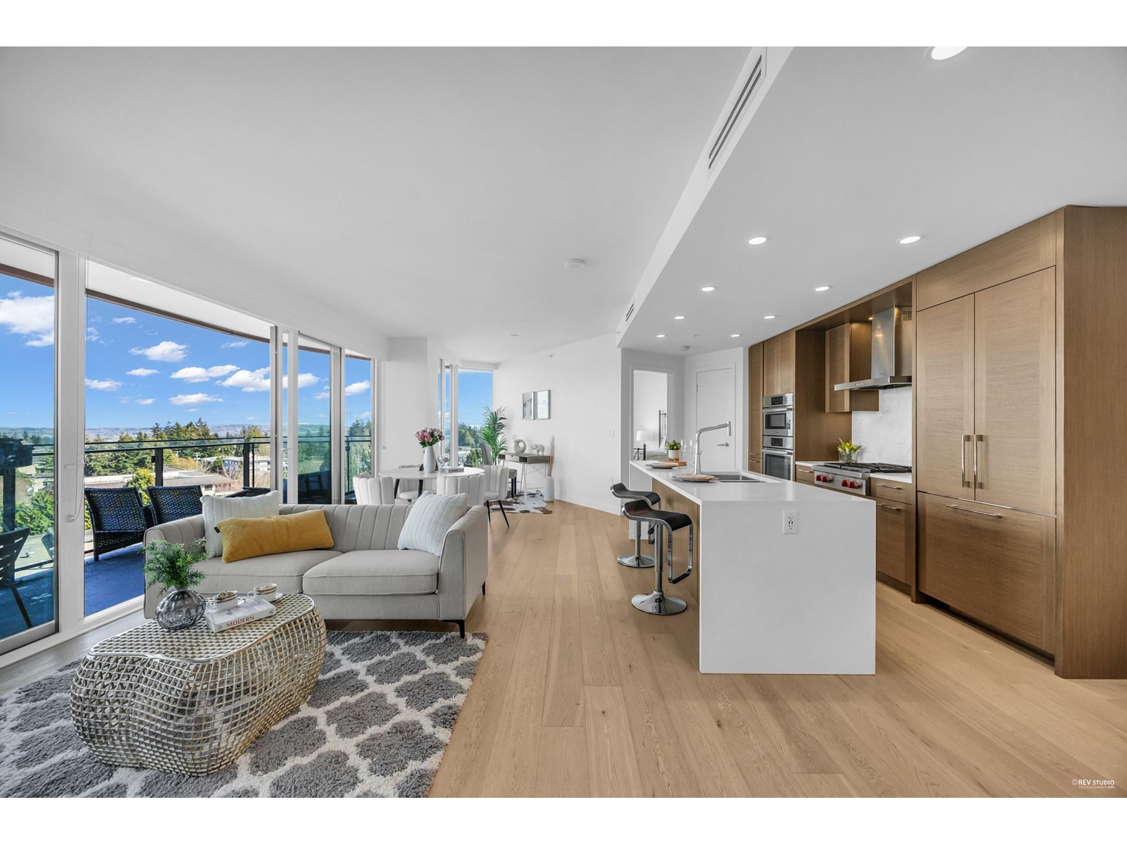 703 1439 GEORGE STREET, White Rock