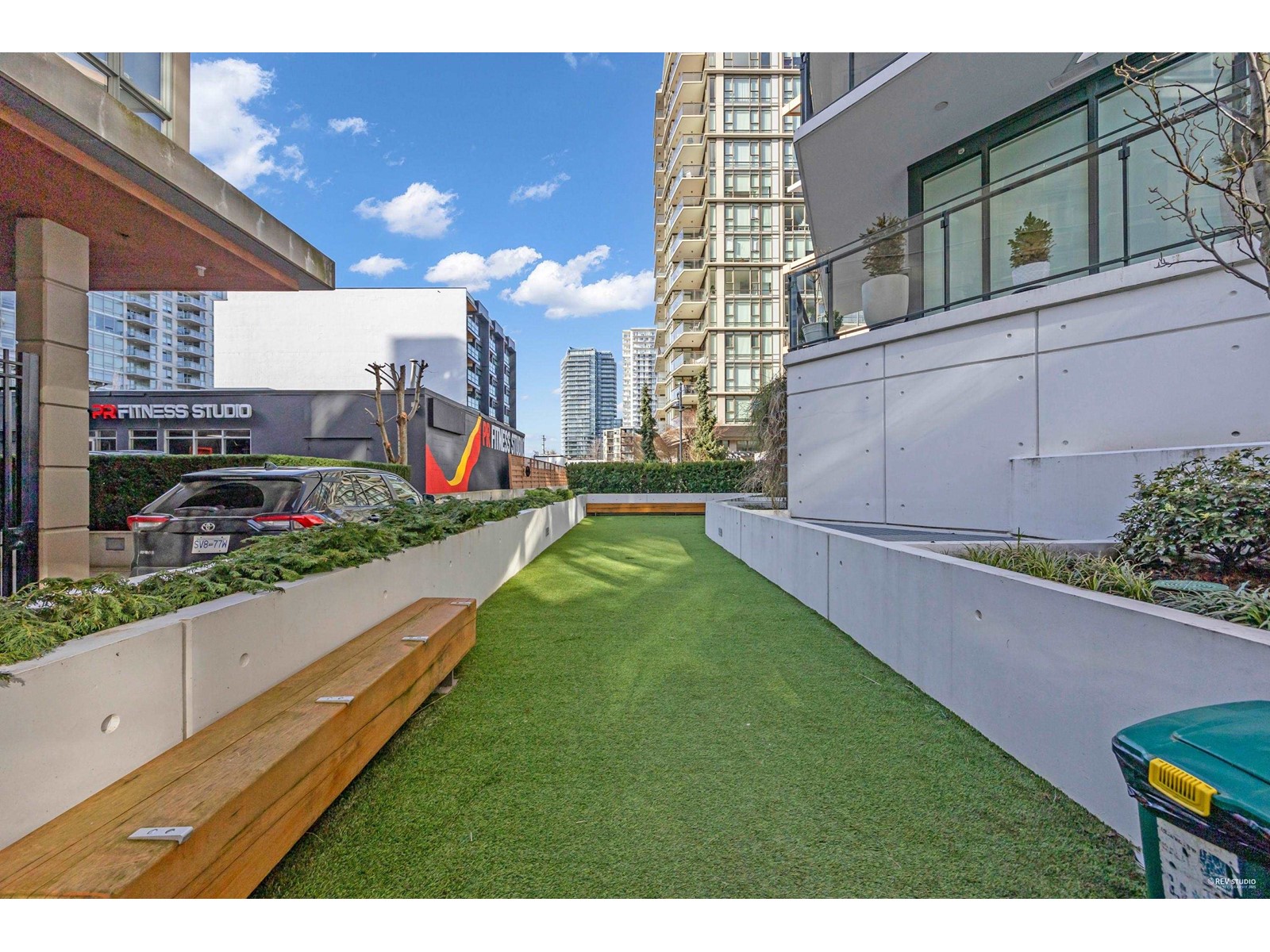 703 1439 GEORGE STREET, White Rock real estate listing R2986918