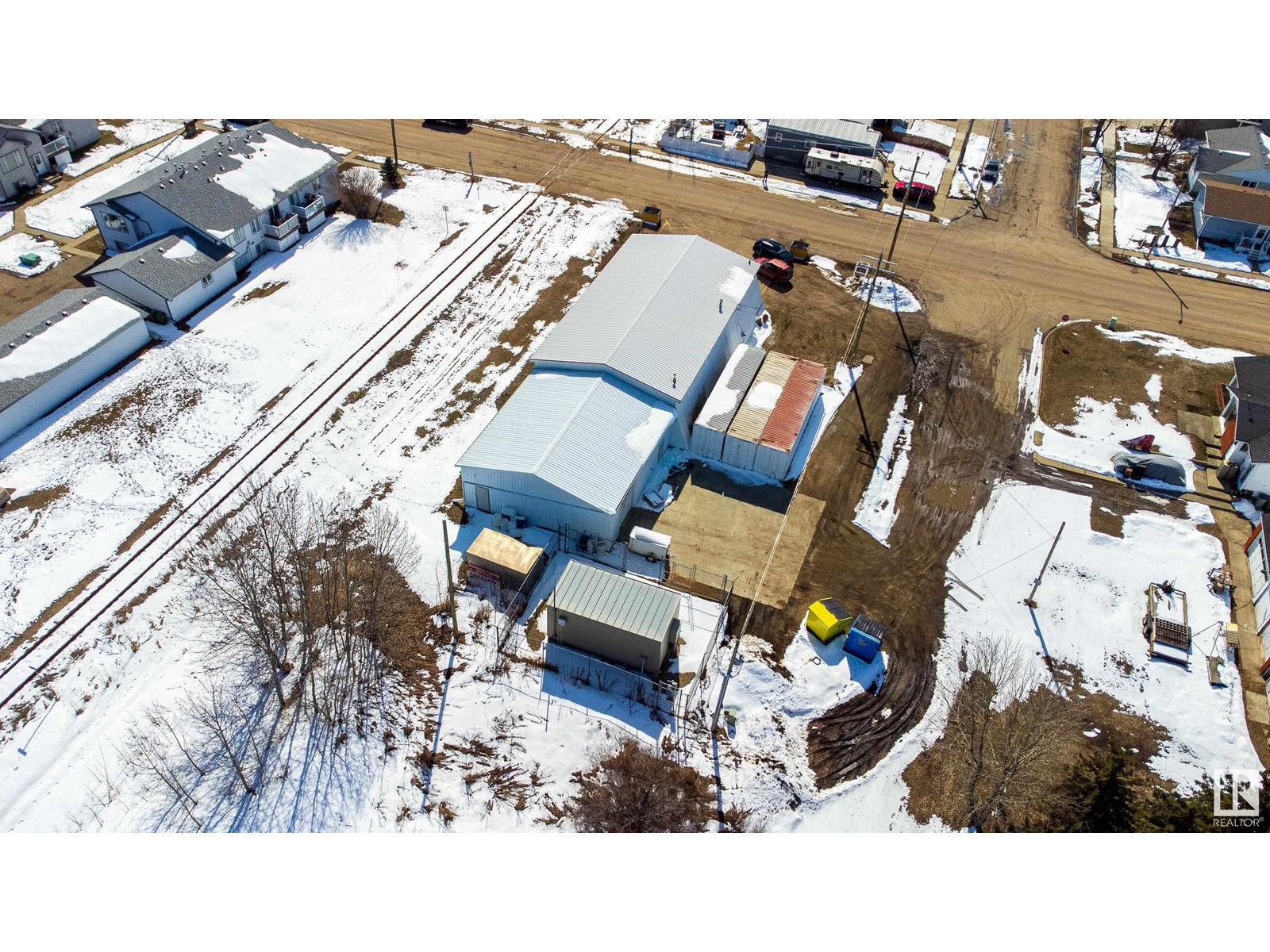 Photo 8 of 10310 101 Av, Morinville AB