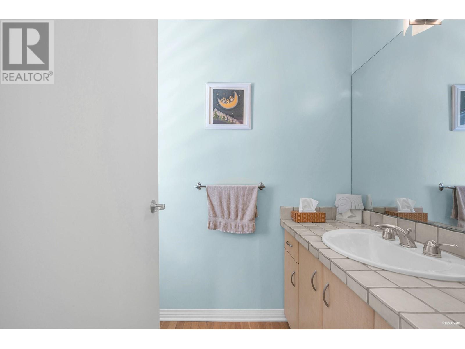 1006 SINCLAIR STREET, West Vancouver