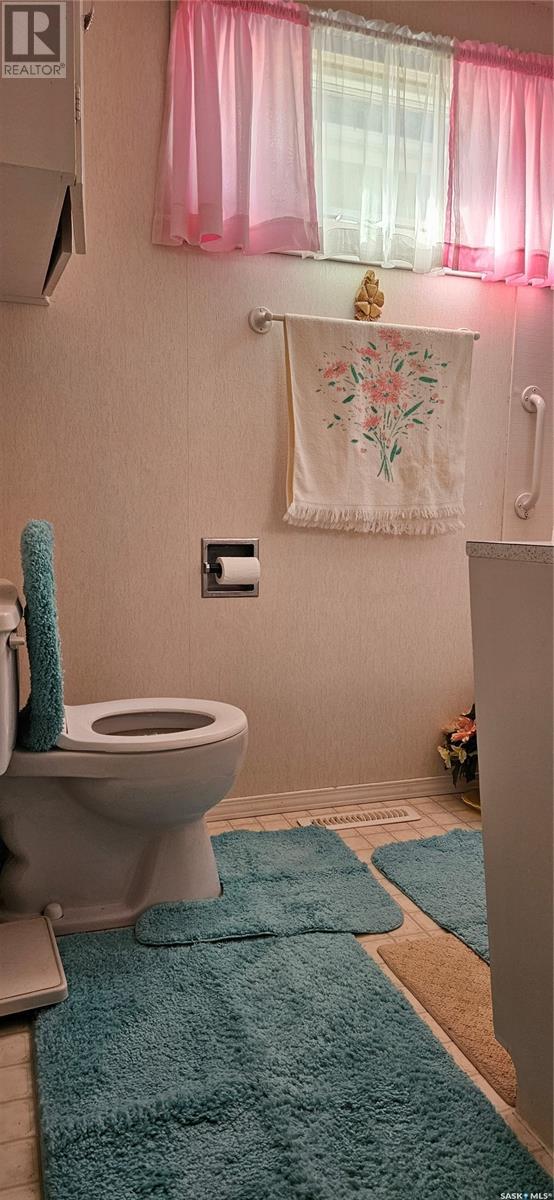 Photo 7 of 732 97th Street, Tisdale SK