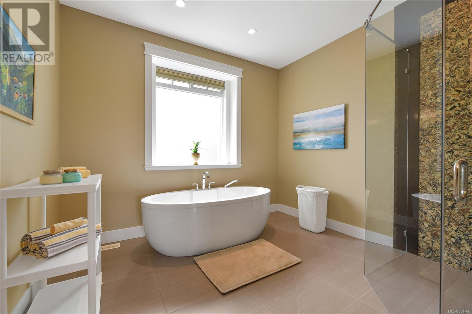 Photo 22 of 627 St Andrews Lane, Cobble Hill BC
