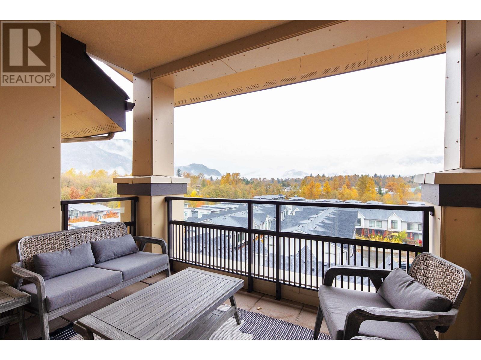 609 1211 VILLAGE GREEN WAY, Squamish real estate listing R2986783