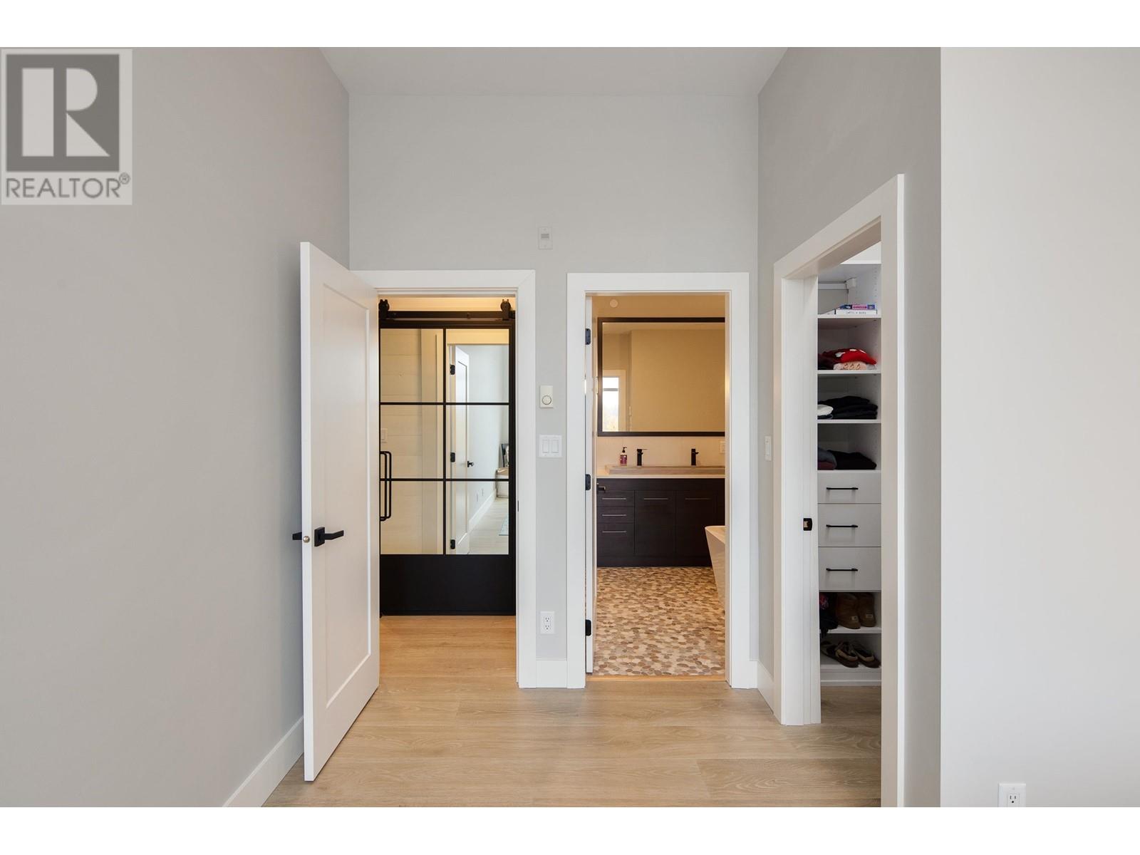 609 1211 VILLAGE GREEN WAY, Squamish real estate listing R2986783