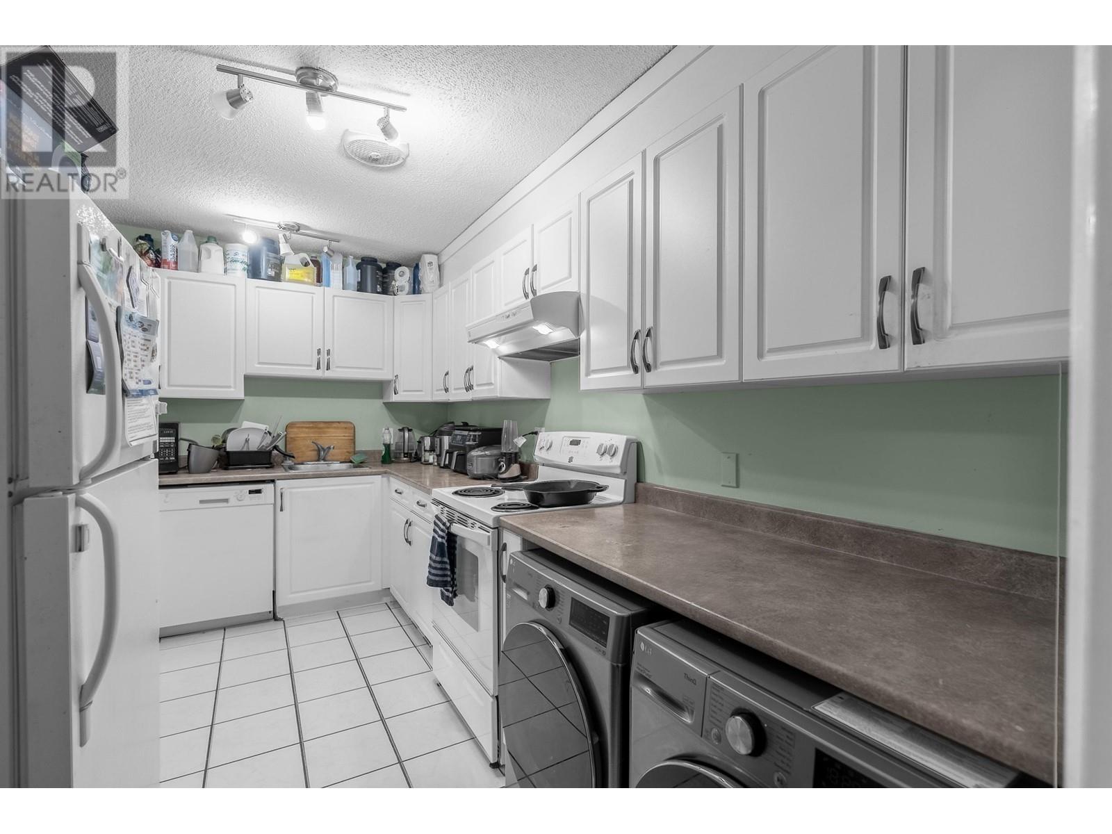 713 WESTVIEW DRIVE, North Vancouver