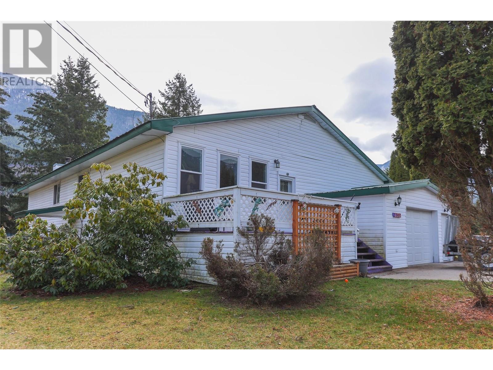 Photo 2 of 2202 Glade Road, Glade BC