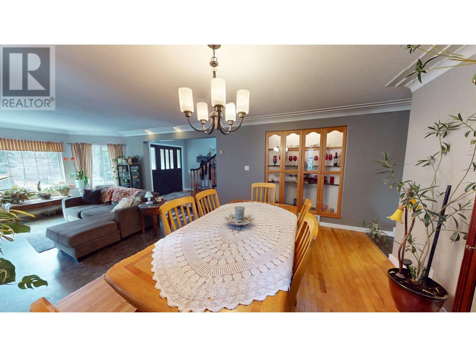 2300 Old Salmo Road, Fruitvale