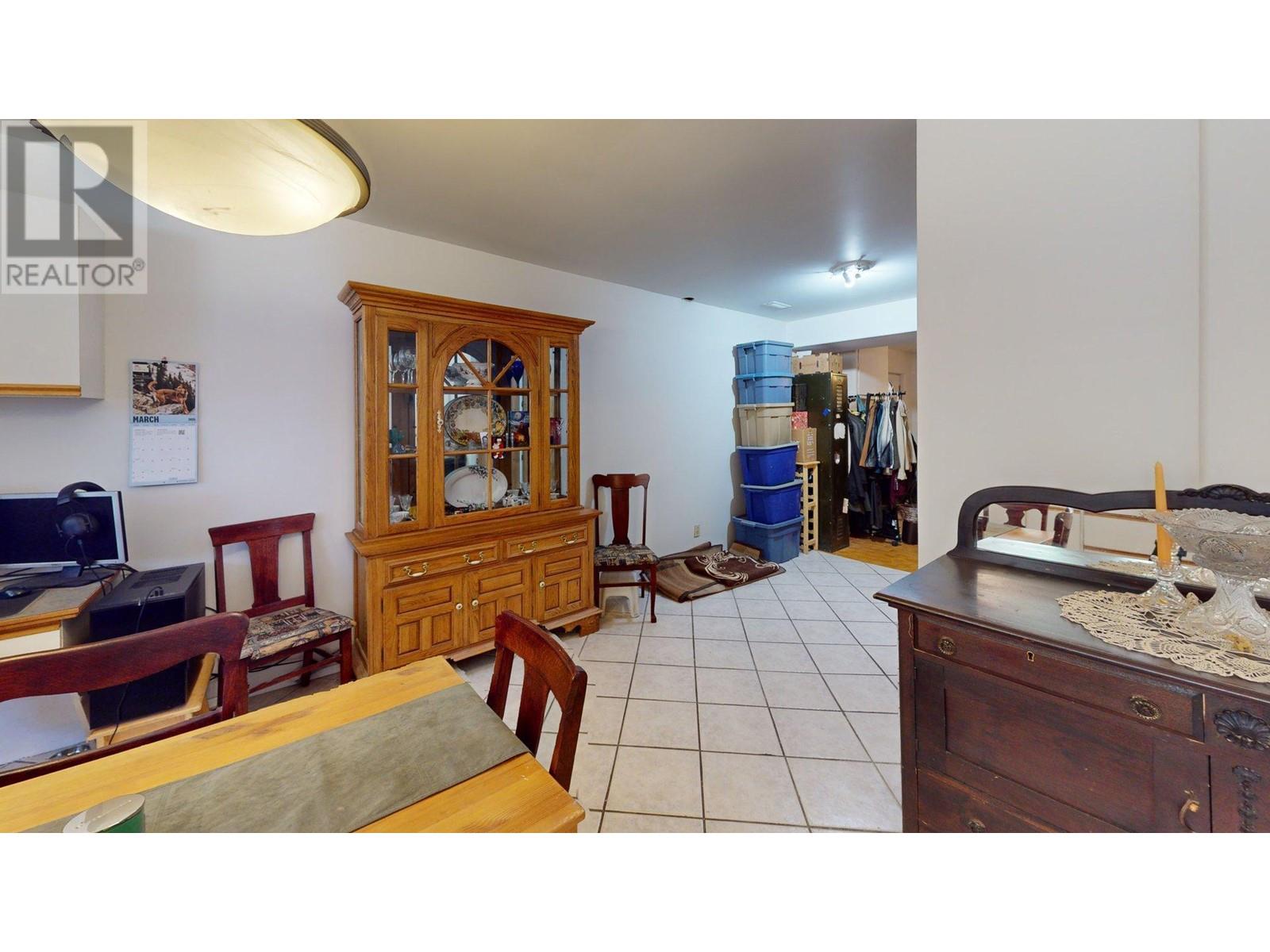 2300 Old Salmo Road, Fruitvale