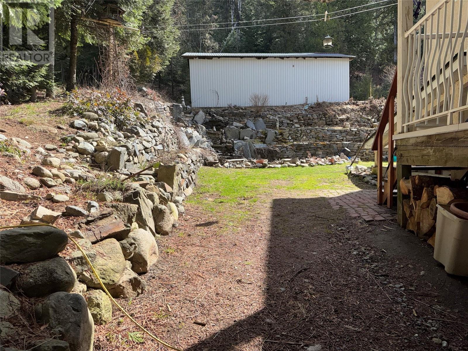 2300 Old Salmo Road, Fruitvale