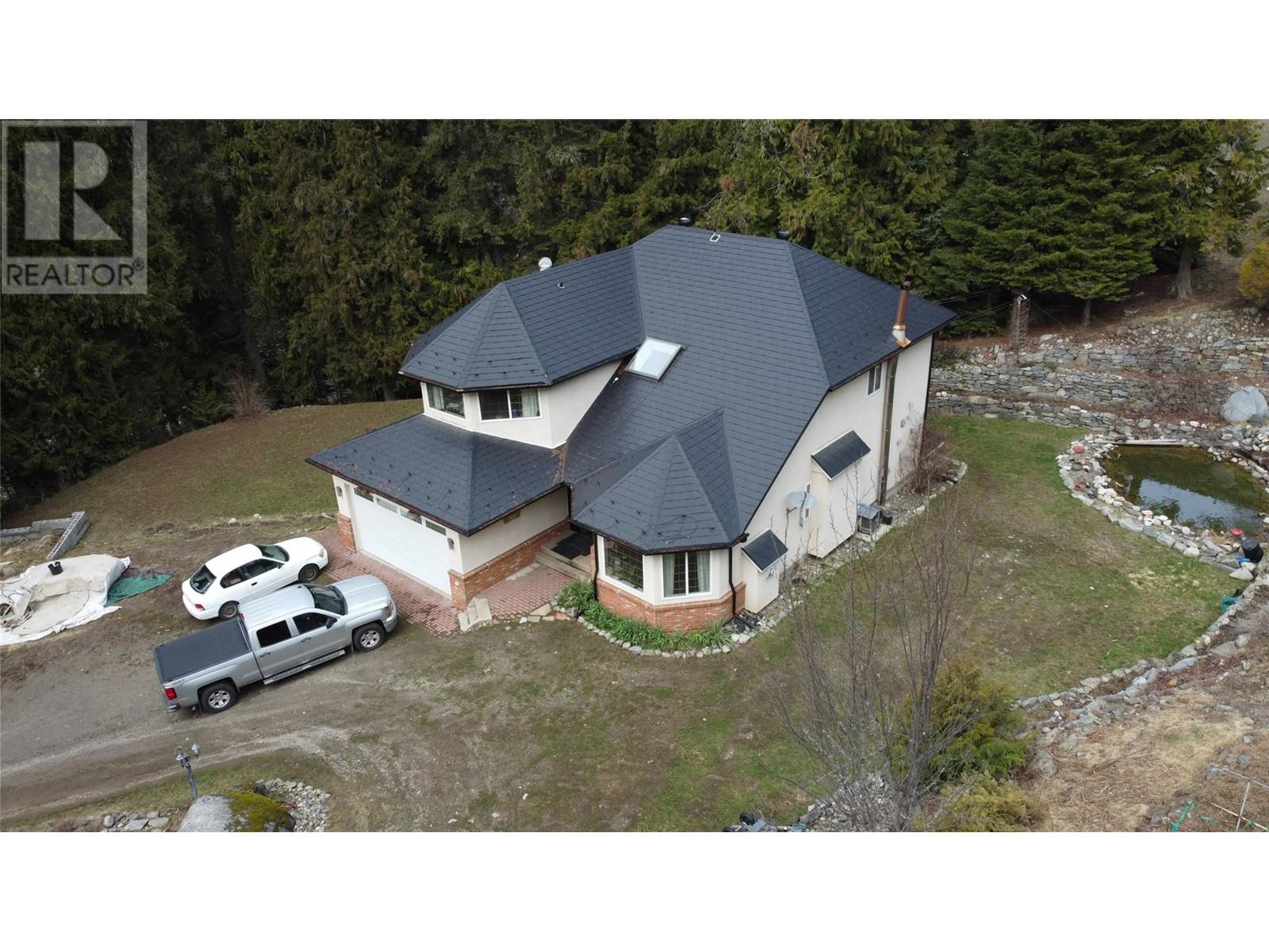 2300 Old Salmo Road, Fruitvale