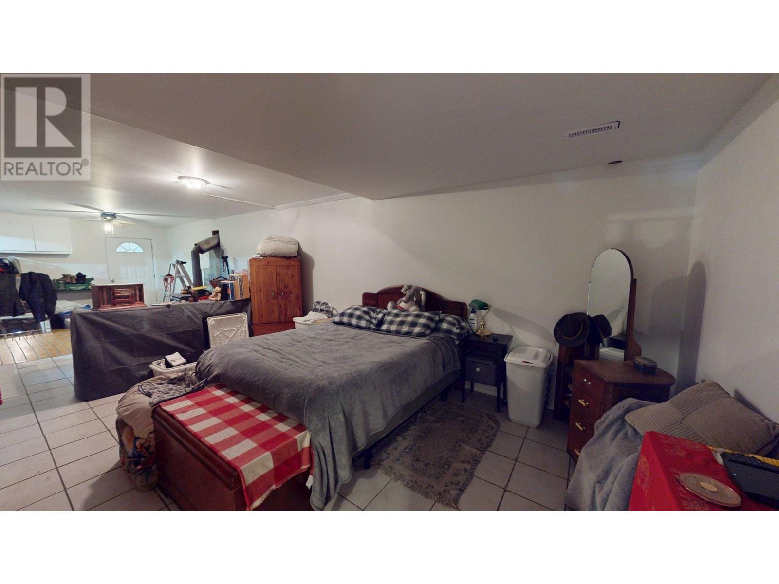 2300 Old Salmo Road, Fruitvale