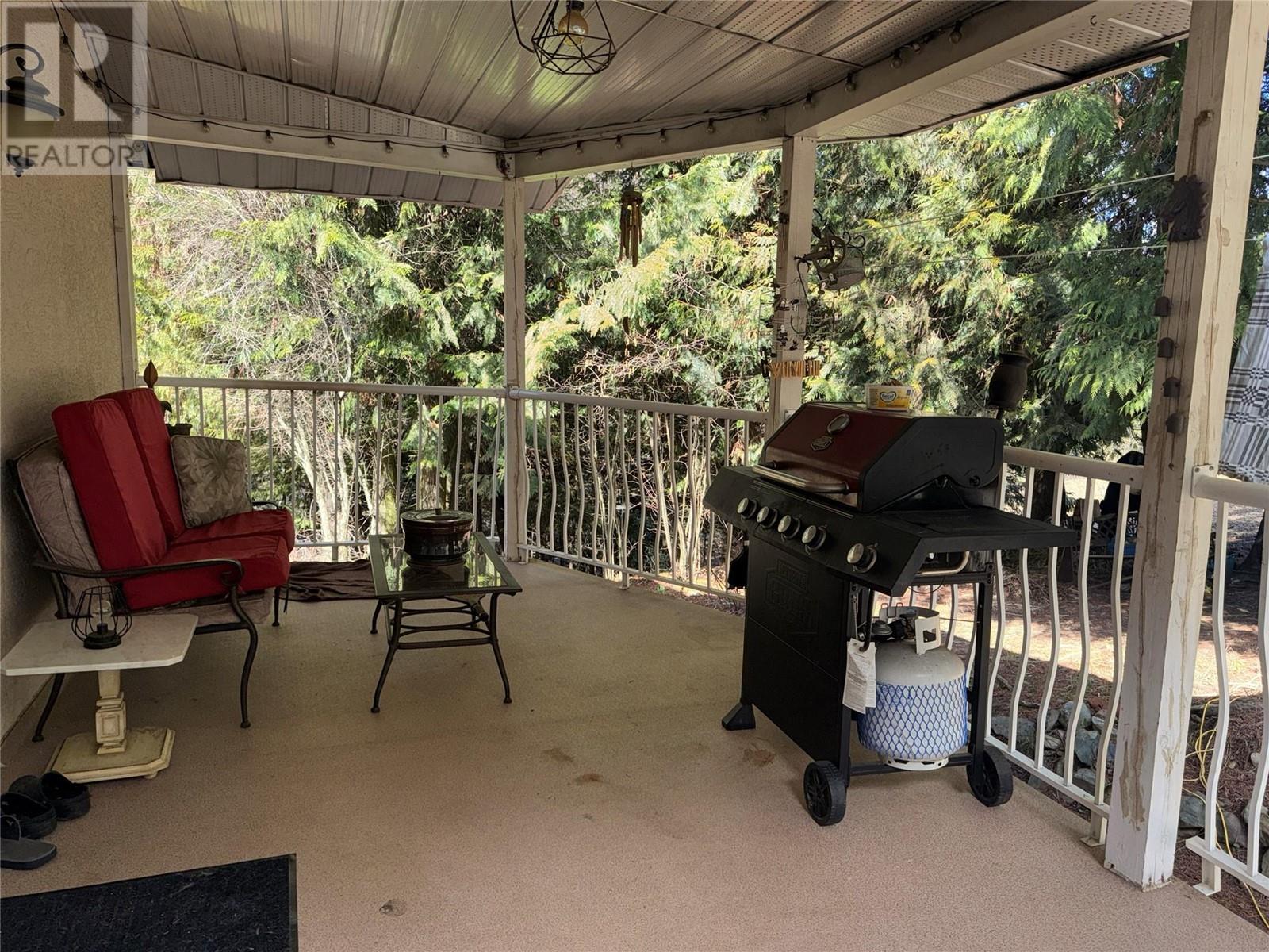 2300 Old Salmo Road, Fruitvale