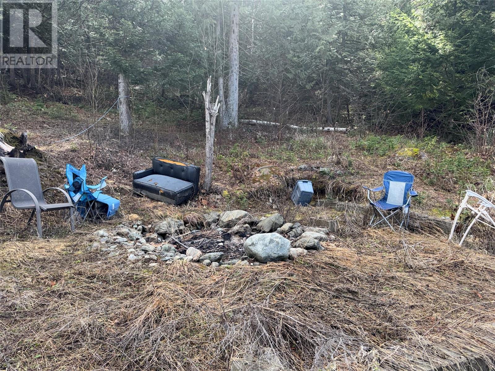 2300 Old Salmo Road, Fruitvale