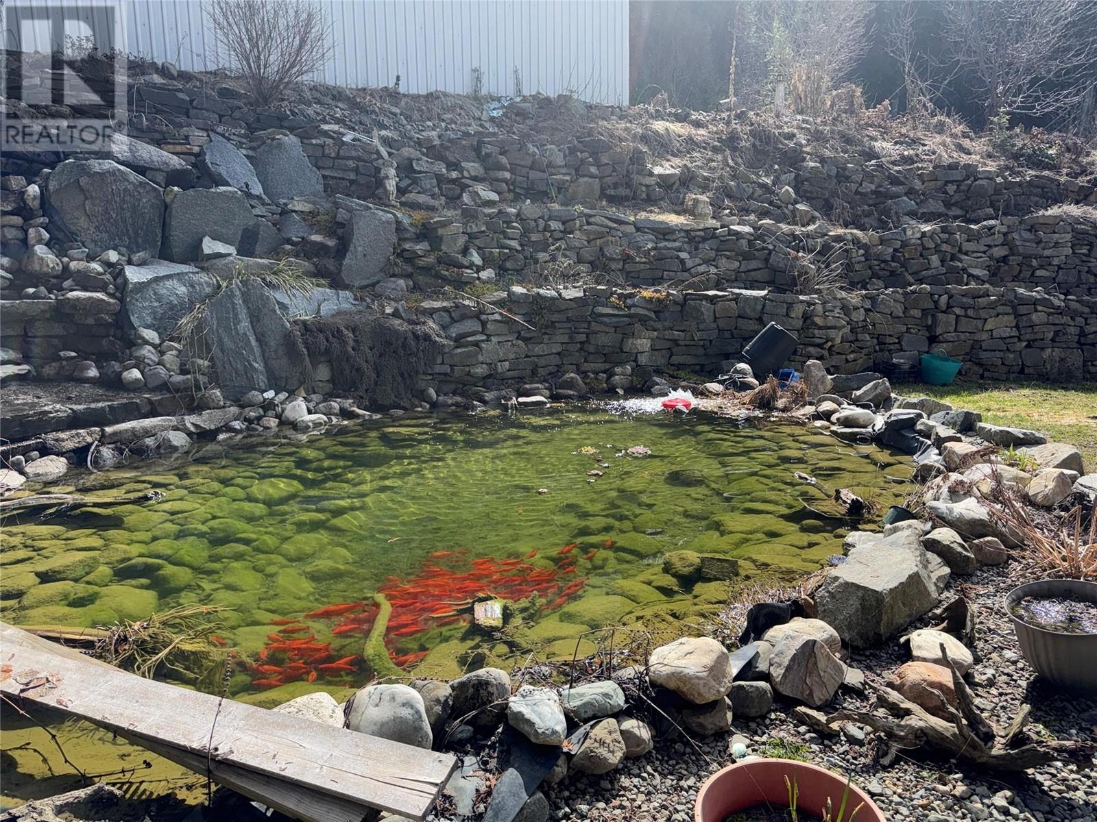 2300 Old Salmo Road, Fruitvale