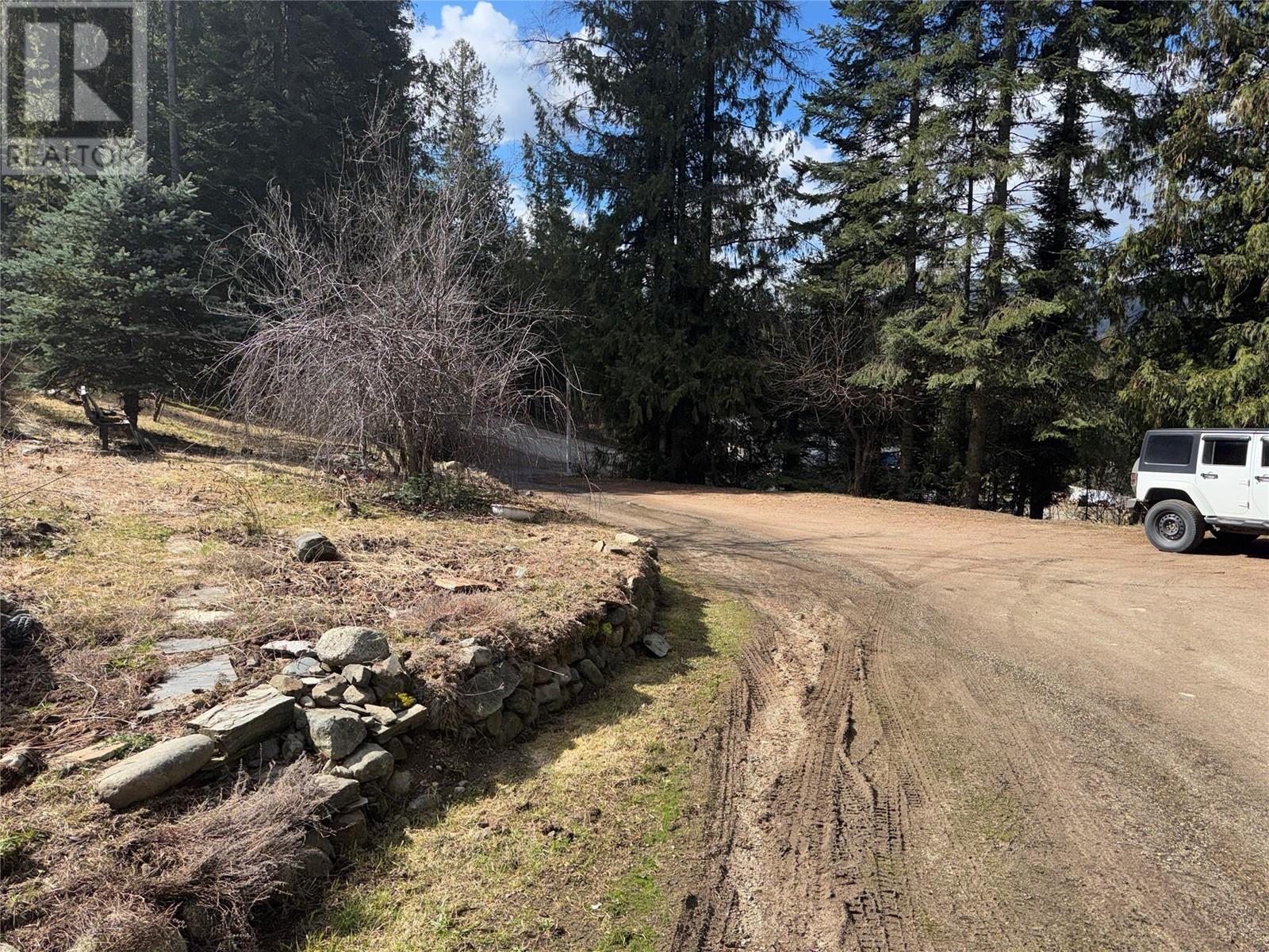 2300 Old Salmo Road, Fruitvale