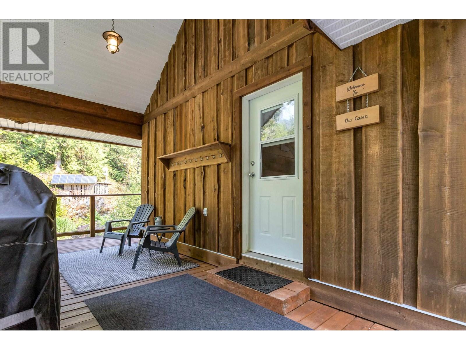 4 CHRISTIAN COVE, Pitt Meadows real estate listing R2877555