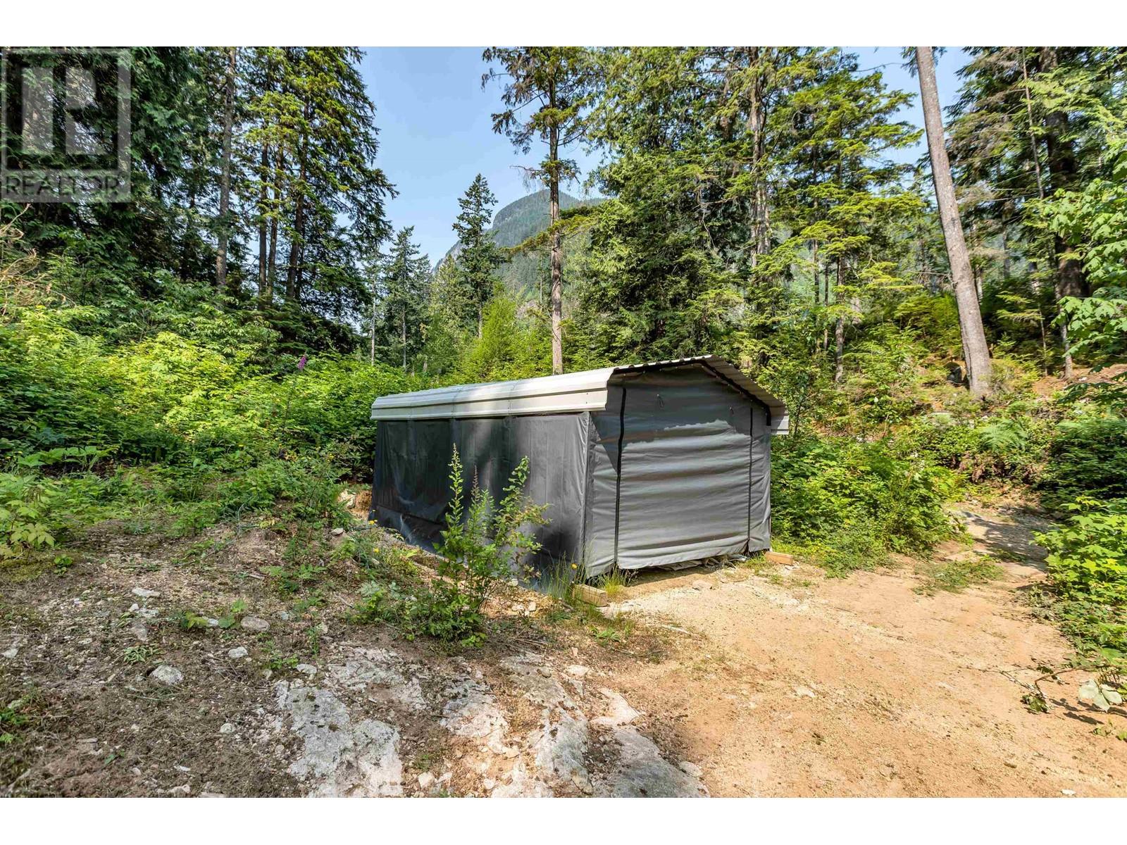 4 CHRISTIAN COVE, Pitt Meadows real estate listing R2877555