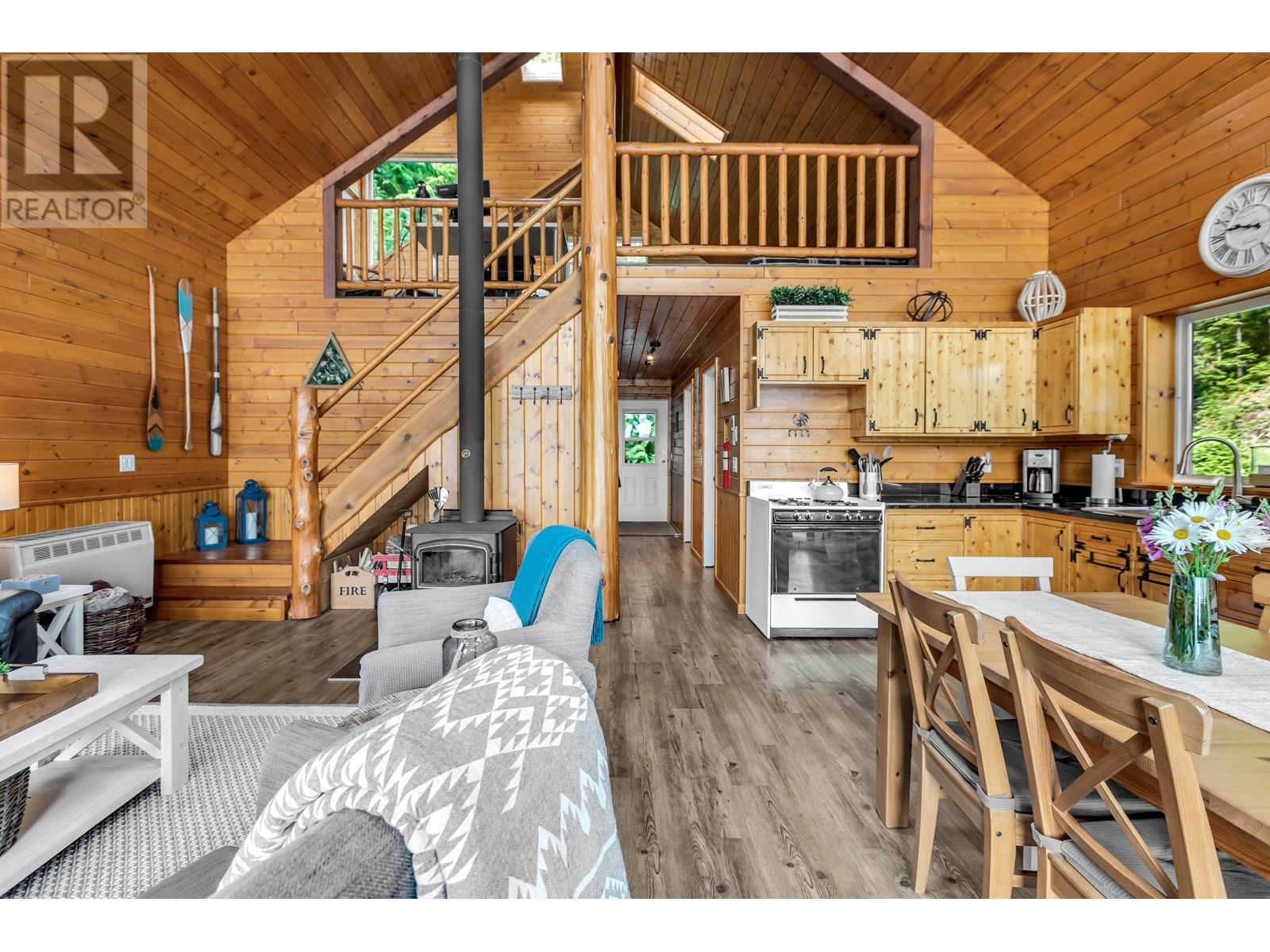 4 CHRISTIAN COVE, Pitt Meadows real estate listing R2877555