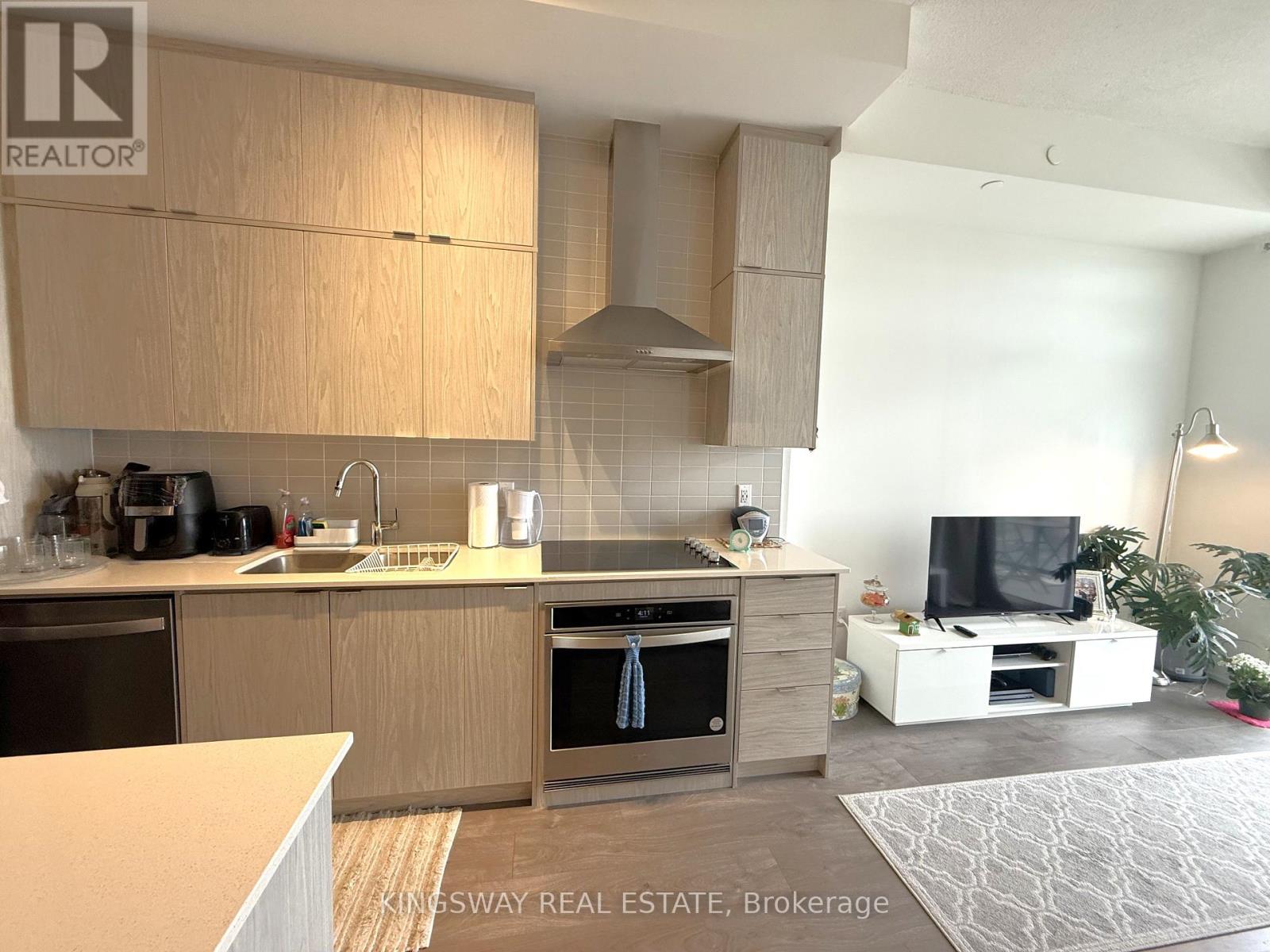 Photo 10 of 2405 55 Duke Street W, Kitchener ON