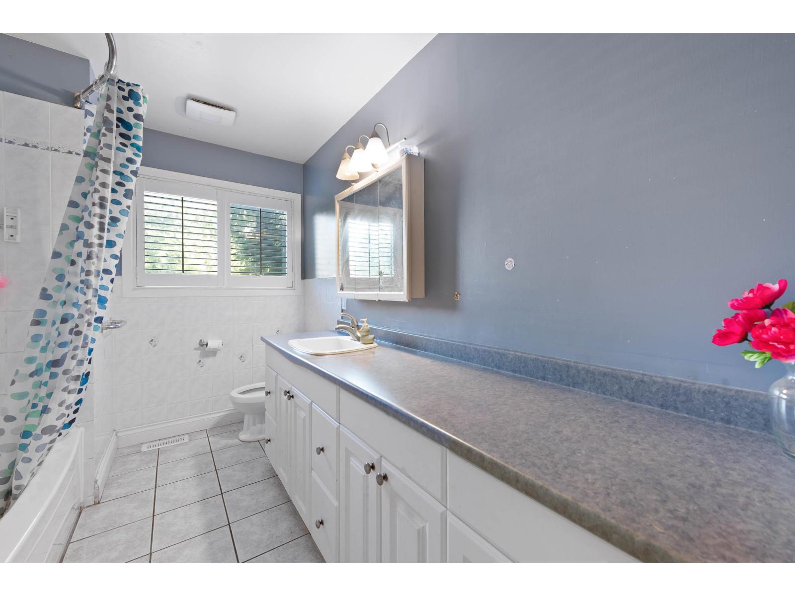 Photo 22 of 20624 48 Avenue, Langley BC