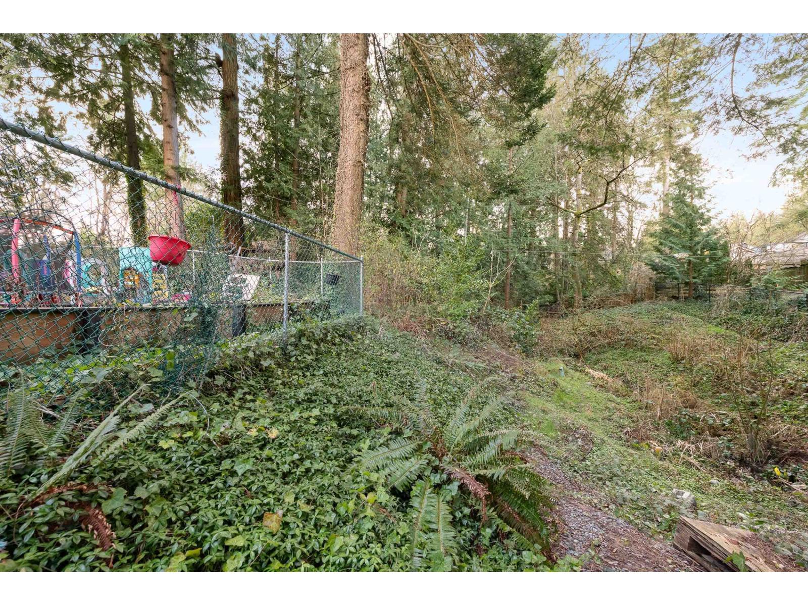 Photo 30 of 20624 48 Avenue, Langley BC