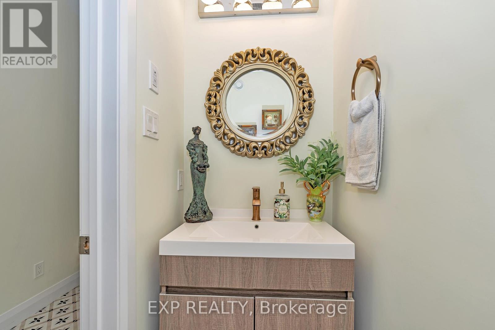 Photo 15 of 3010 Torwood Drive, Ottawa ON