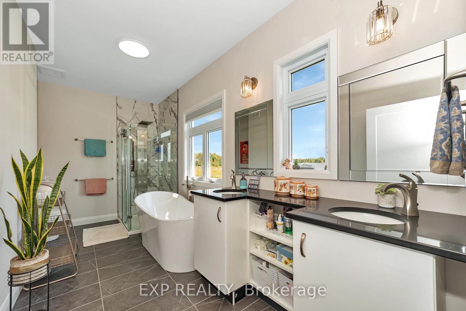 Photo 3 of 3010 Torwood Drive, Ottawa ON