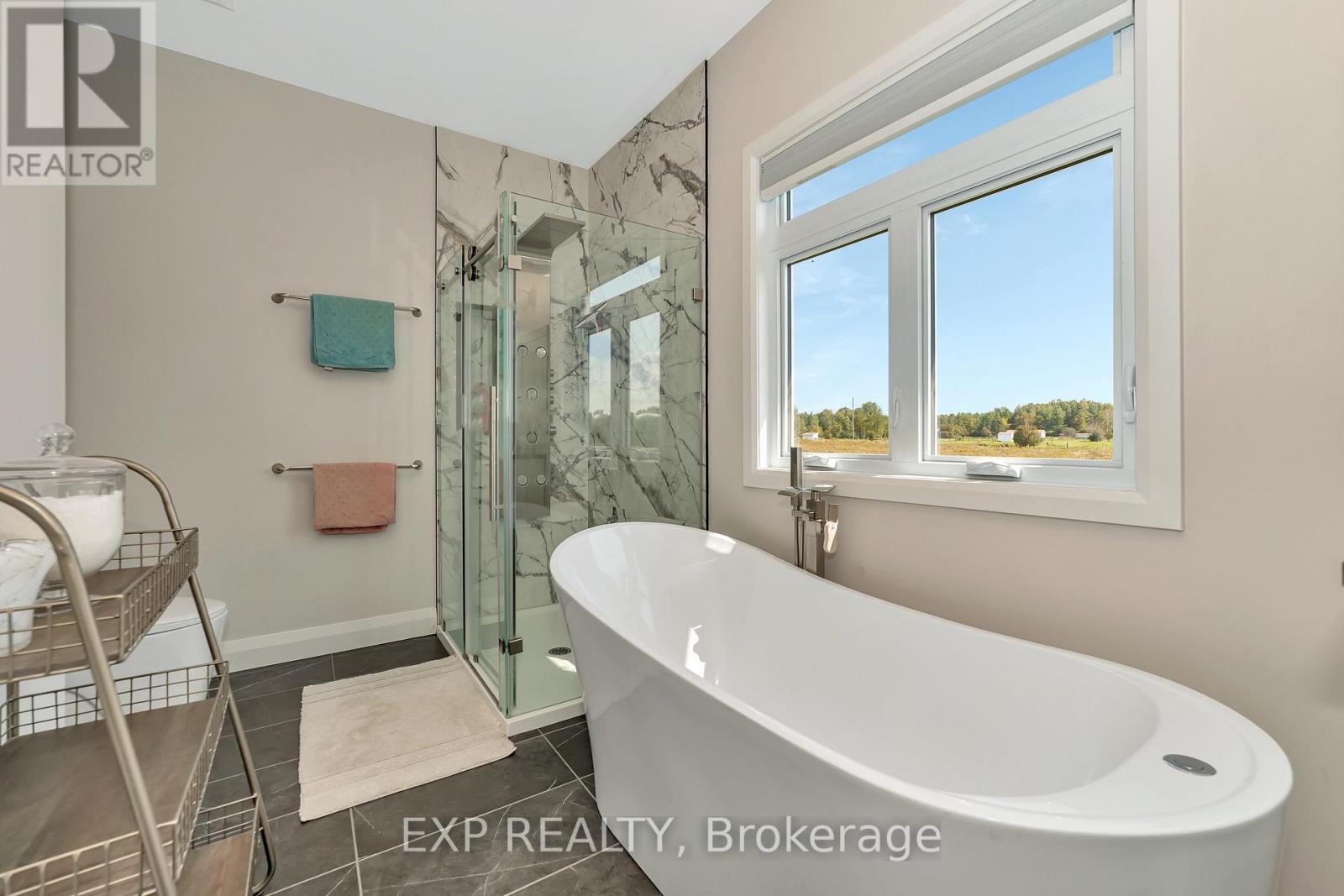 Photo 7 of 3010 Torwood Drive, Ottawa ON