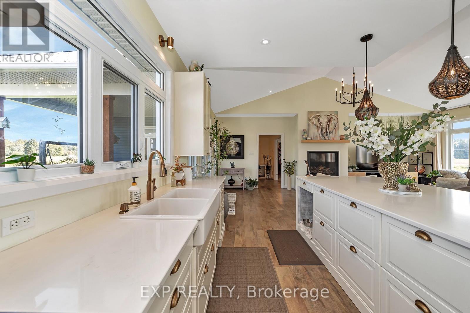Photo 8 of 3010 Torwood Drive, Ottawa ON