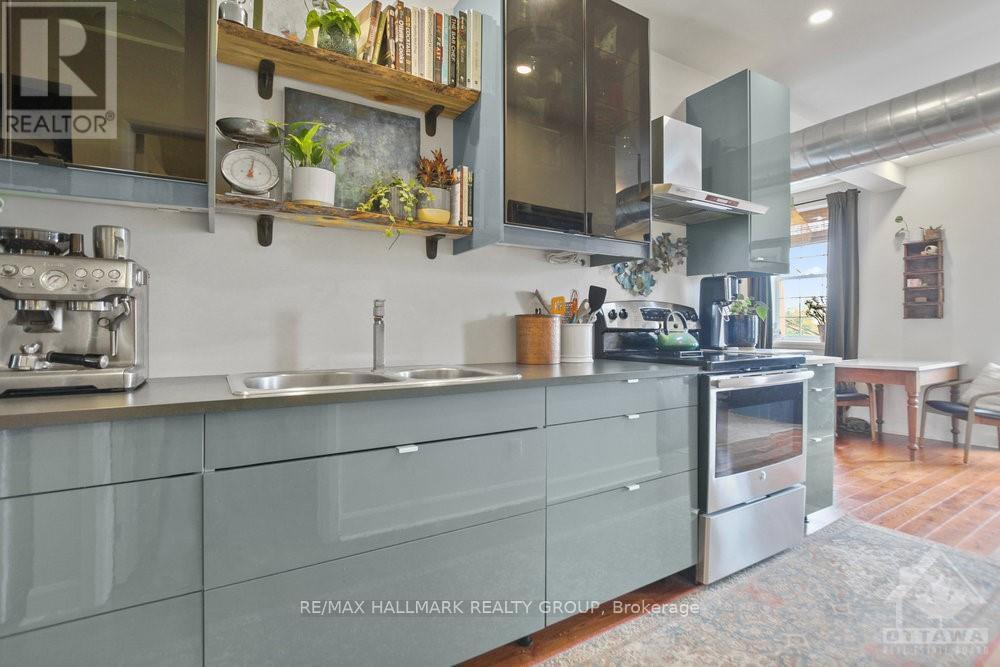 #206 65 MILL STREET - 13