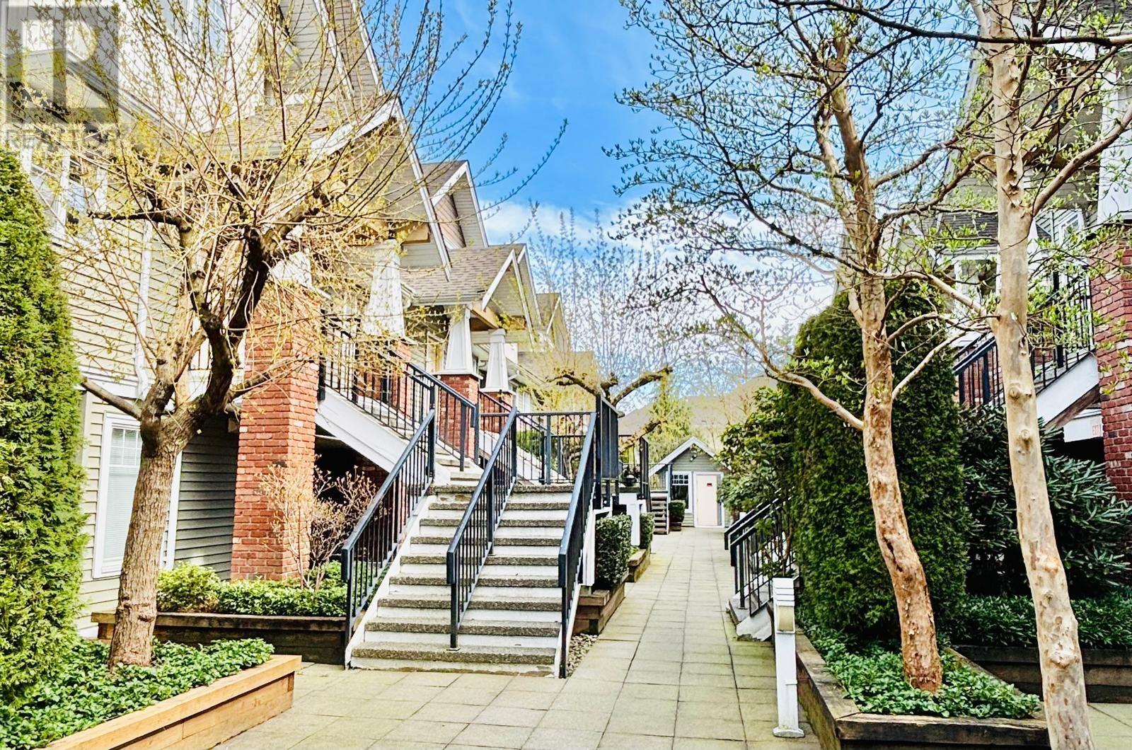 208 1567 GRANT AVENUE, Port Coquitlam