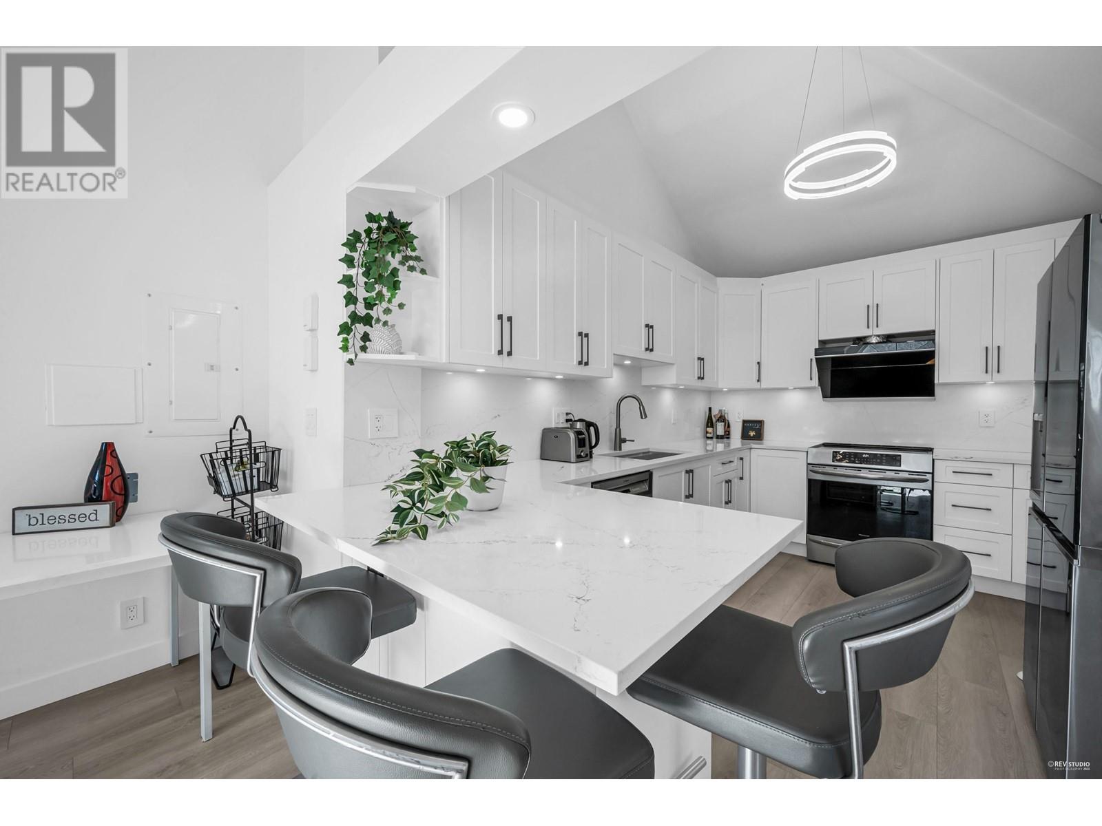 Photo 29 of 292 Mariner Way, Coquitlam BC
