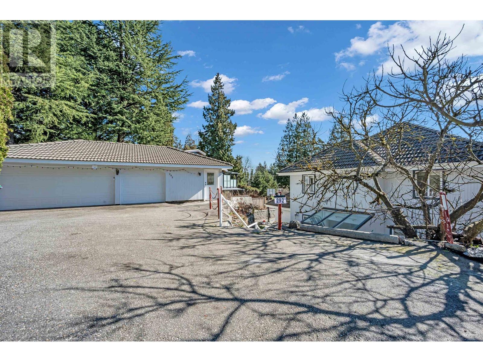 Photo 26 of 292 Mariner Way, Coquitlam BC