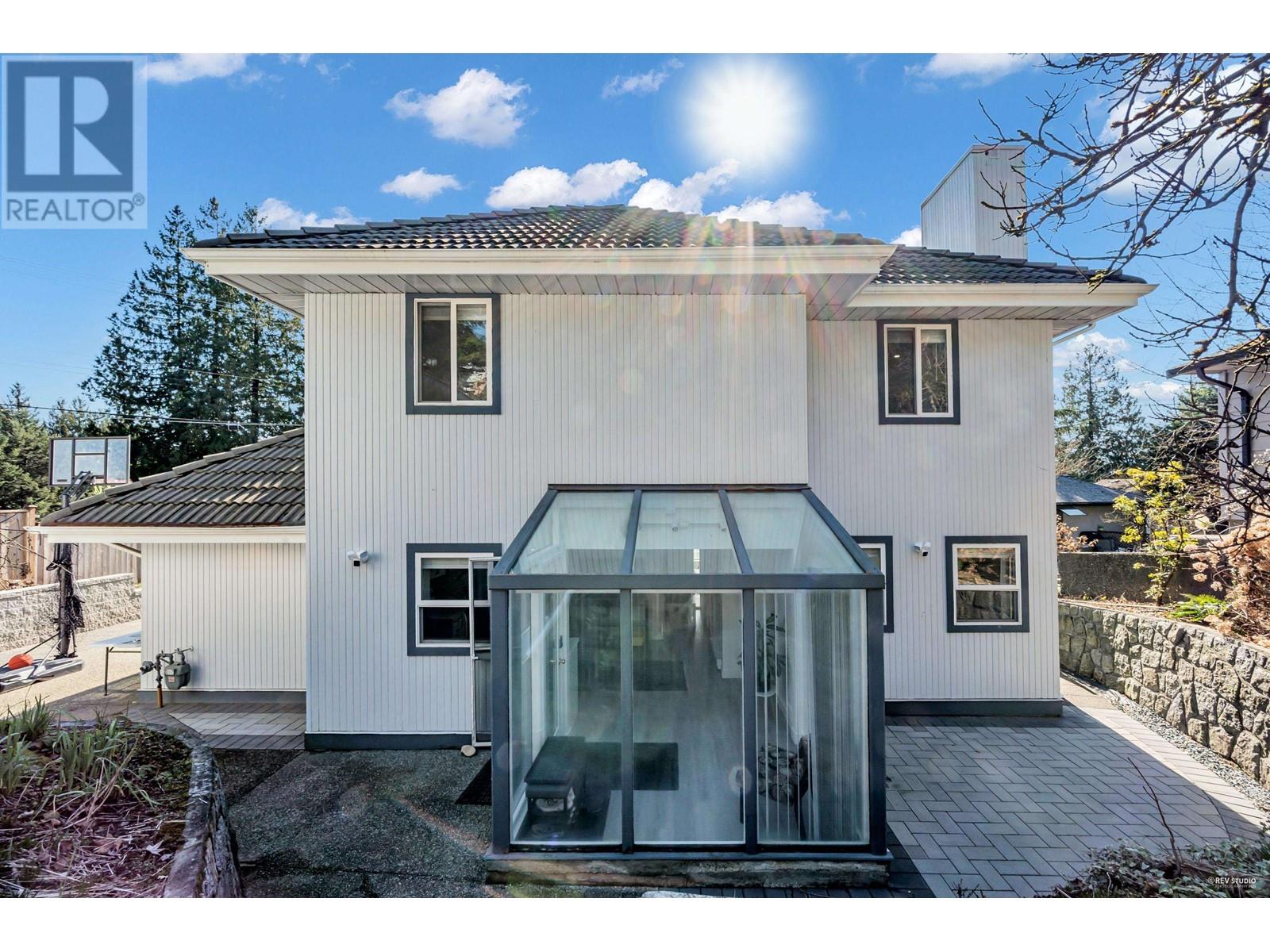 Photo 16 of 292 Mariner Way, Coquitlam BC