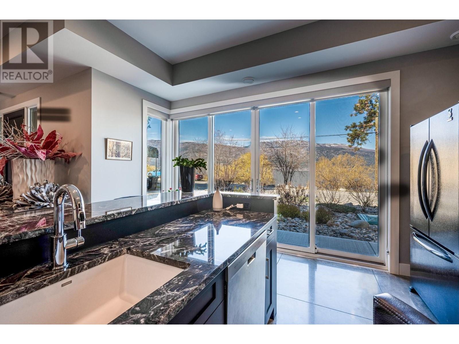 11537 Okanagan Centre Road West, Lake Country