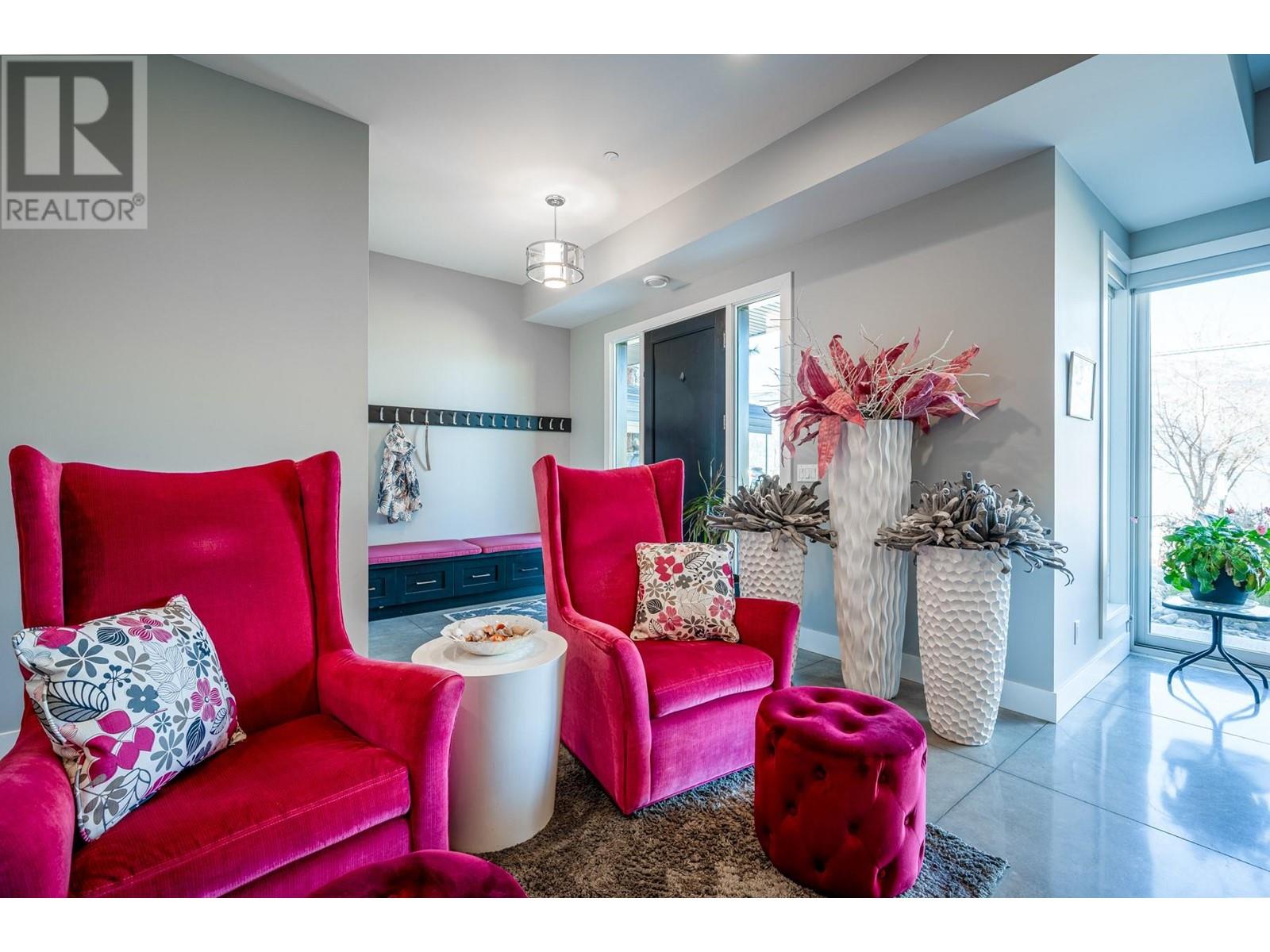 11537 Okanagan Centre Road West, Lake Country