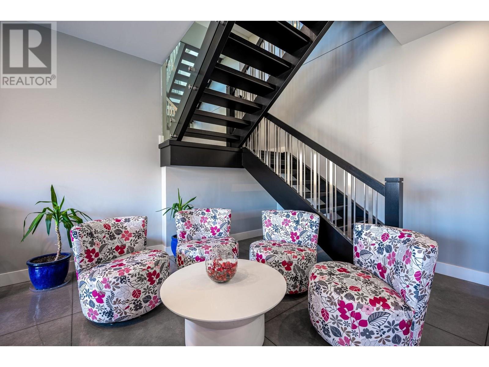 11537 Okanagan Centre Road West, Lake Country