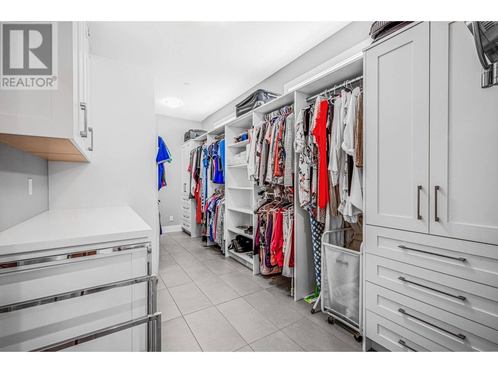 11537 Okanagan Centre Road West, Lake Country