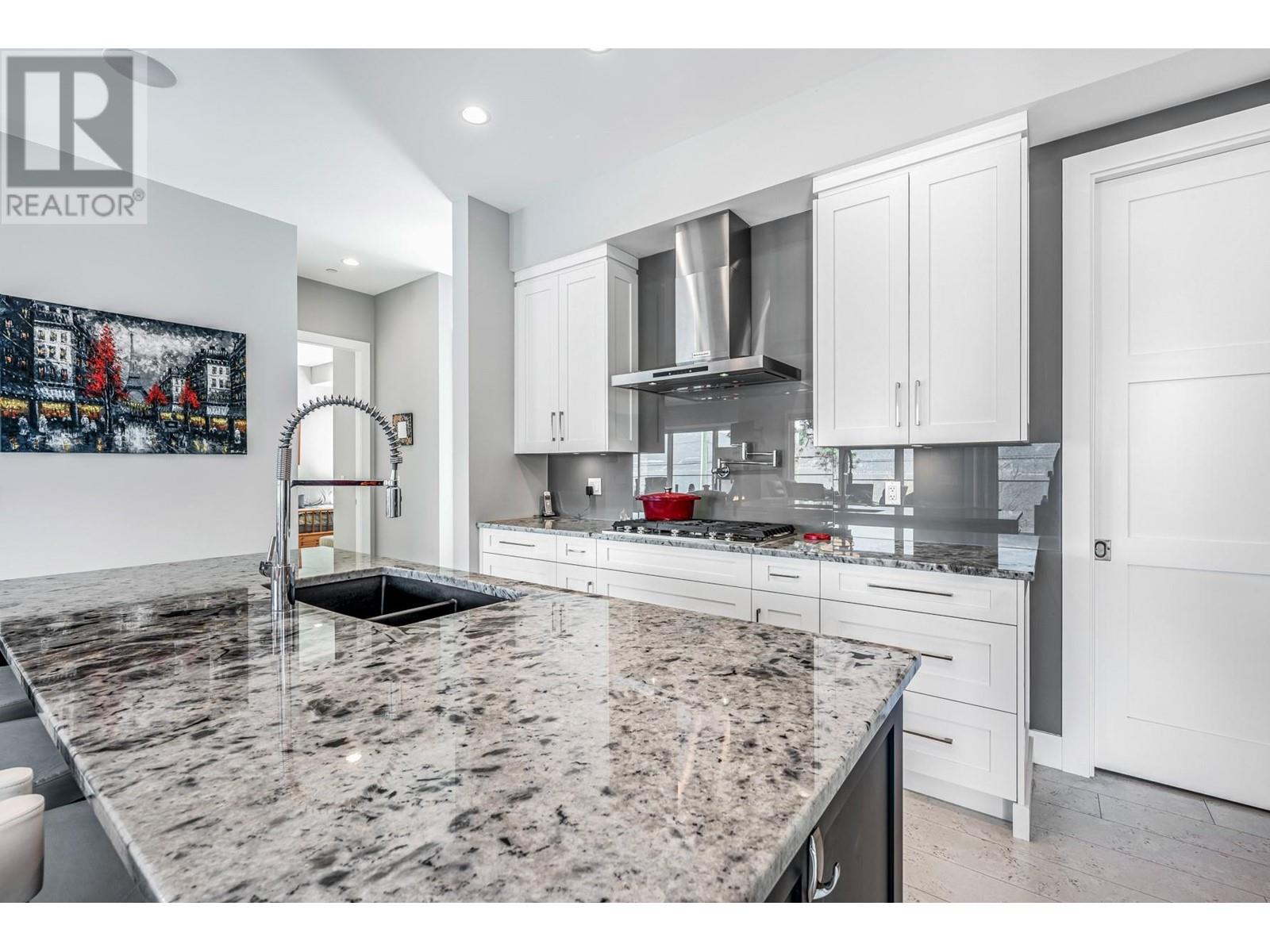 11537 Okanagan Centre Road West, Lake Country