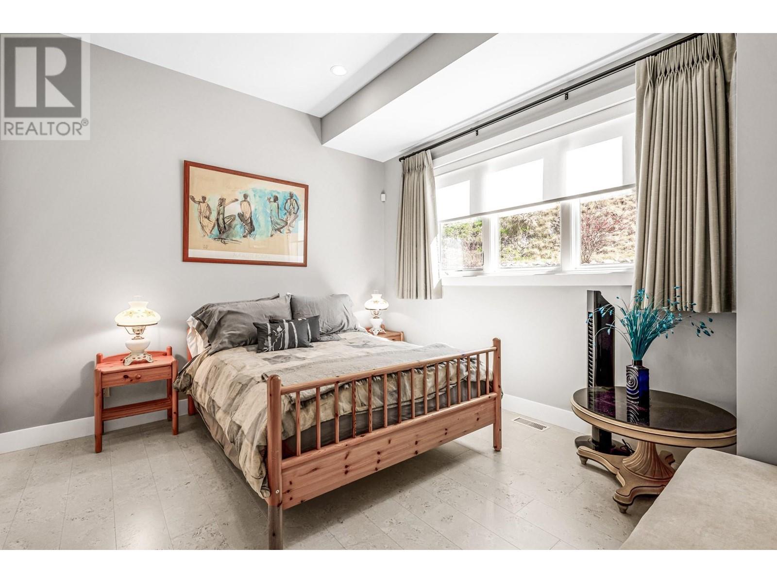 11537 Okanagan Centre Road West, Lake Country
