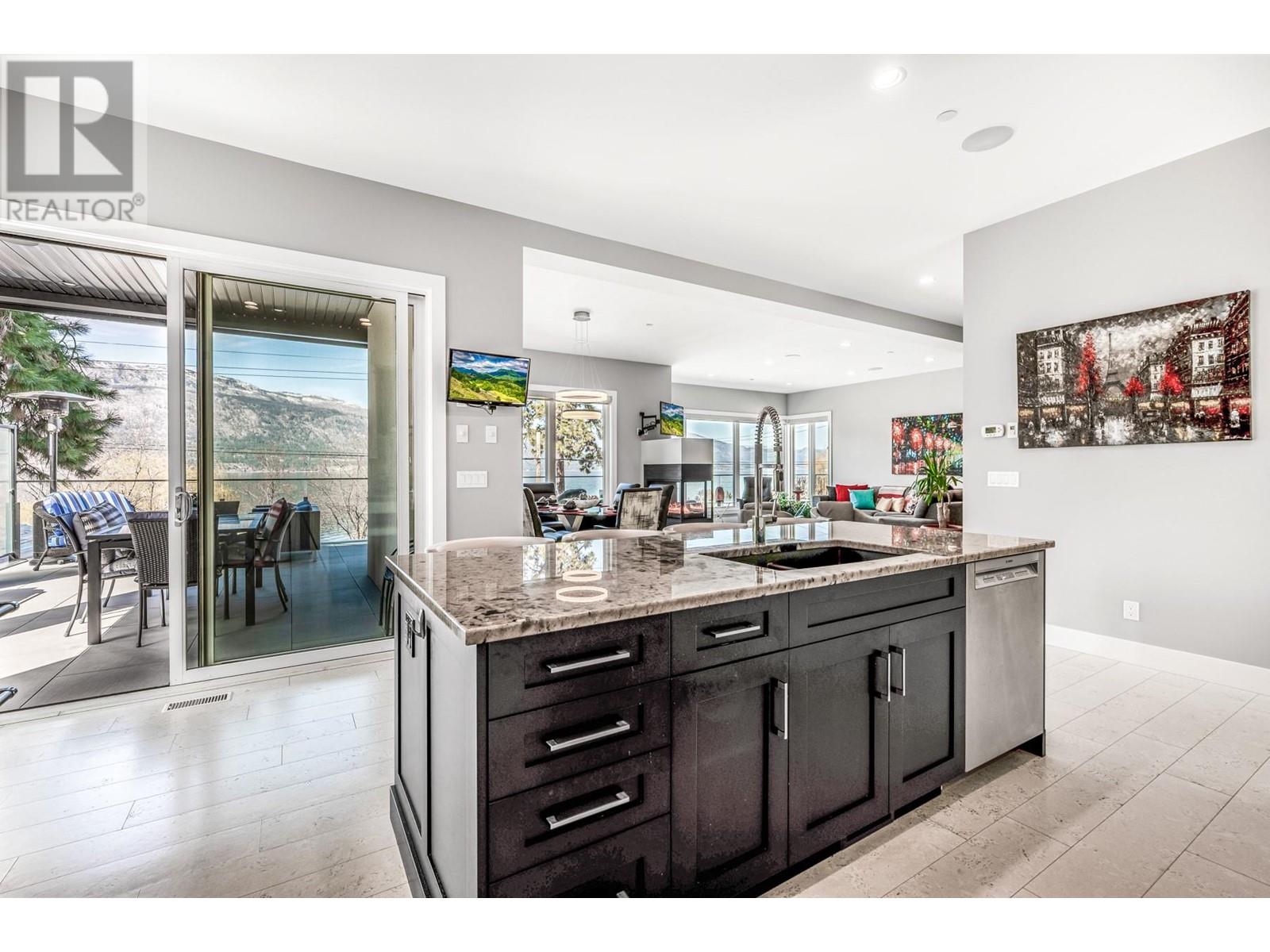 11537 Okanagan Centre Road West, Lake Country