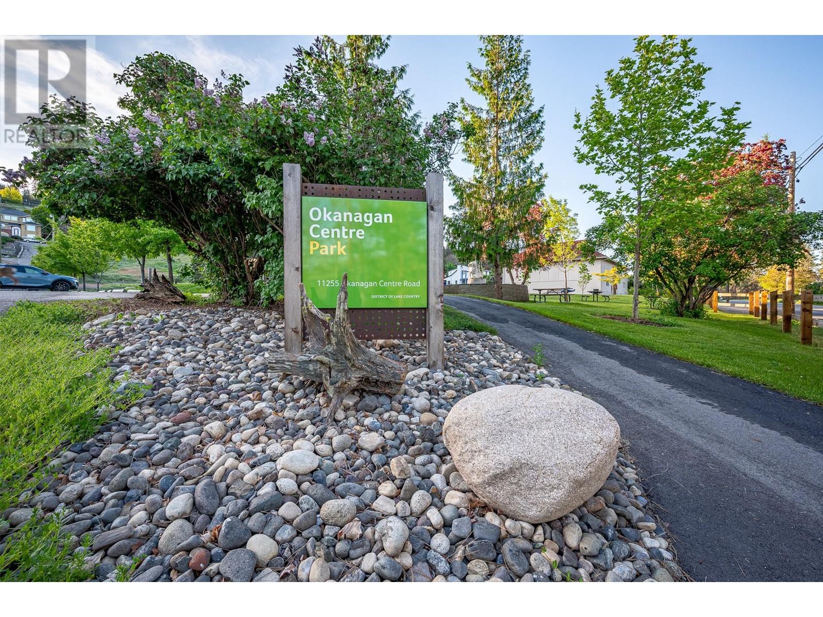 11537 Okanagan Centre Road West, Lake Country
