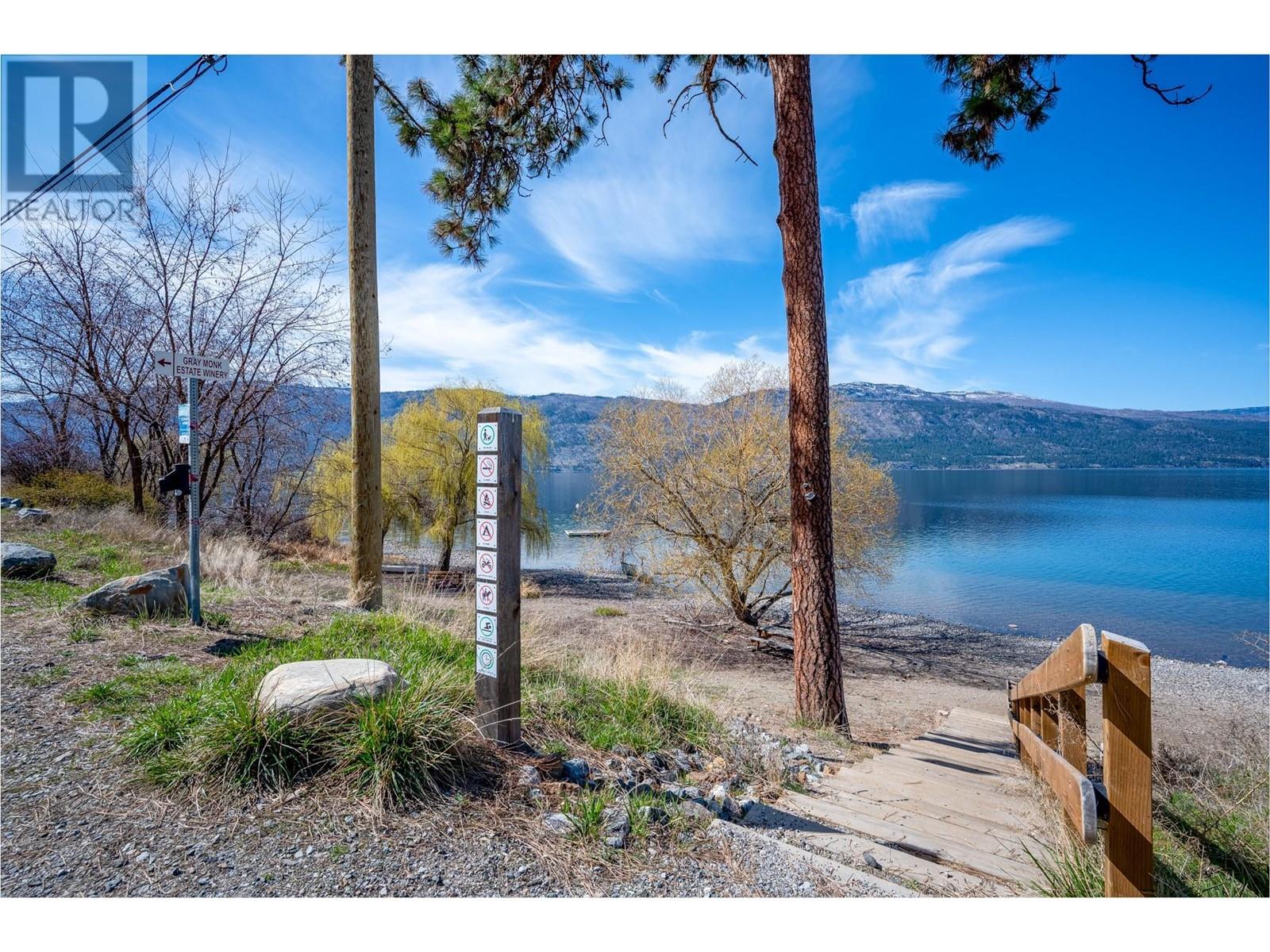 11537 Okanagan Centre Road West, Lake Country