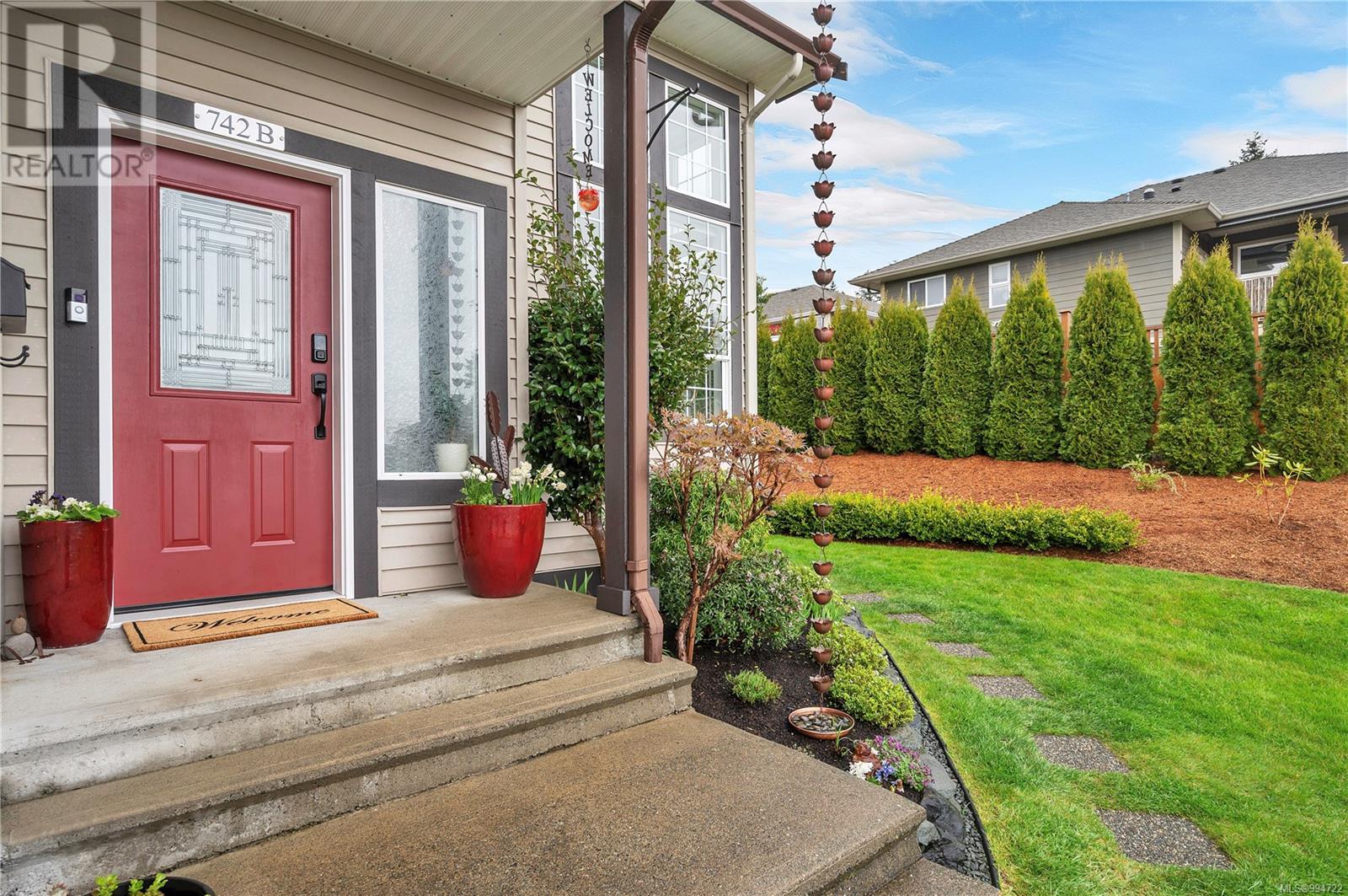 742B Gemsbok Dr, Campbell River