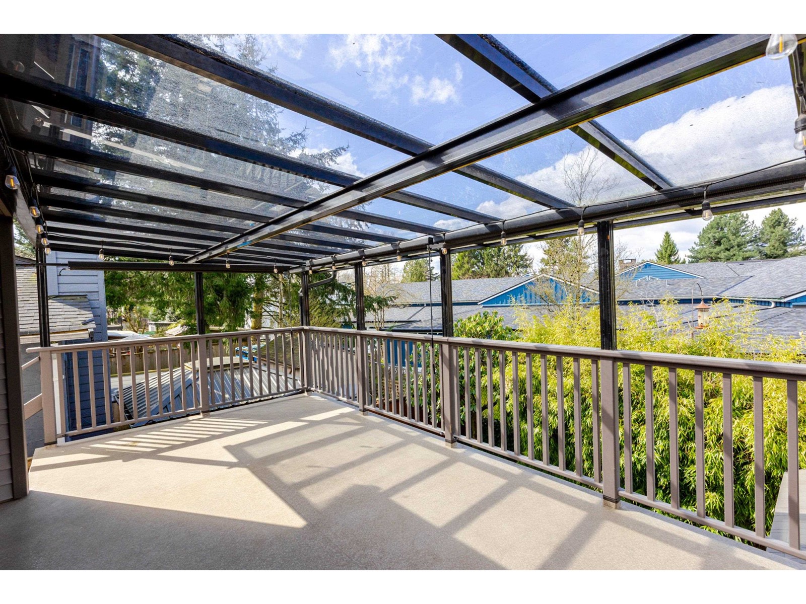 Photo 3 of 240 Davis Crescent, Langley BC