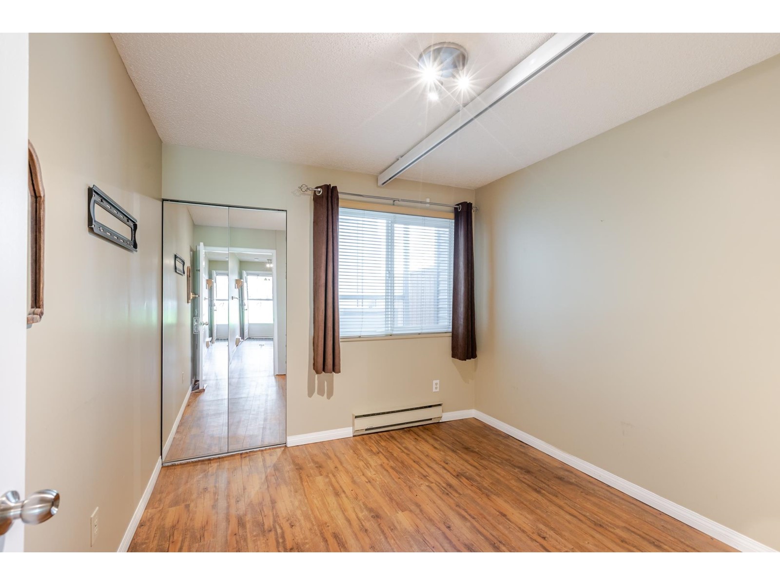 Photo 31 of 240 Davis Crescent, Langley BC