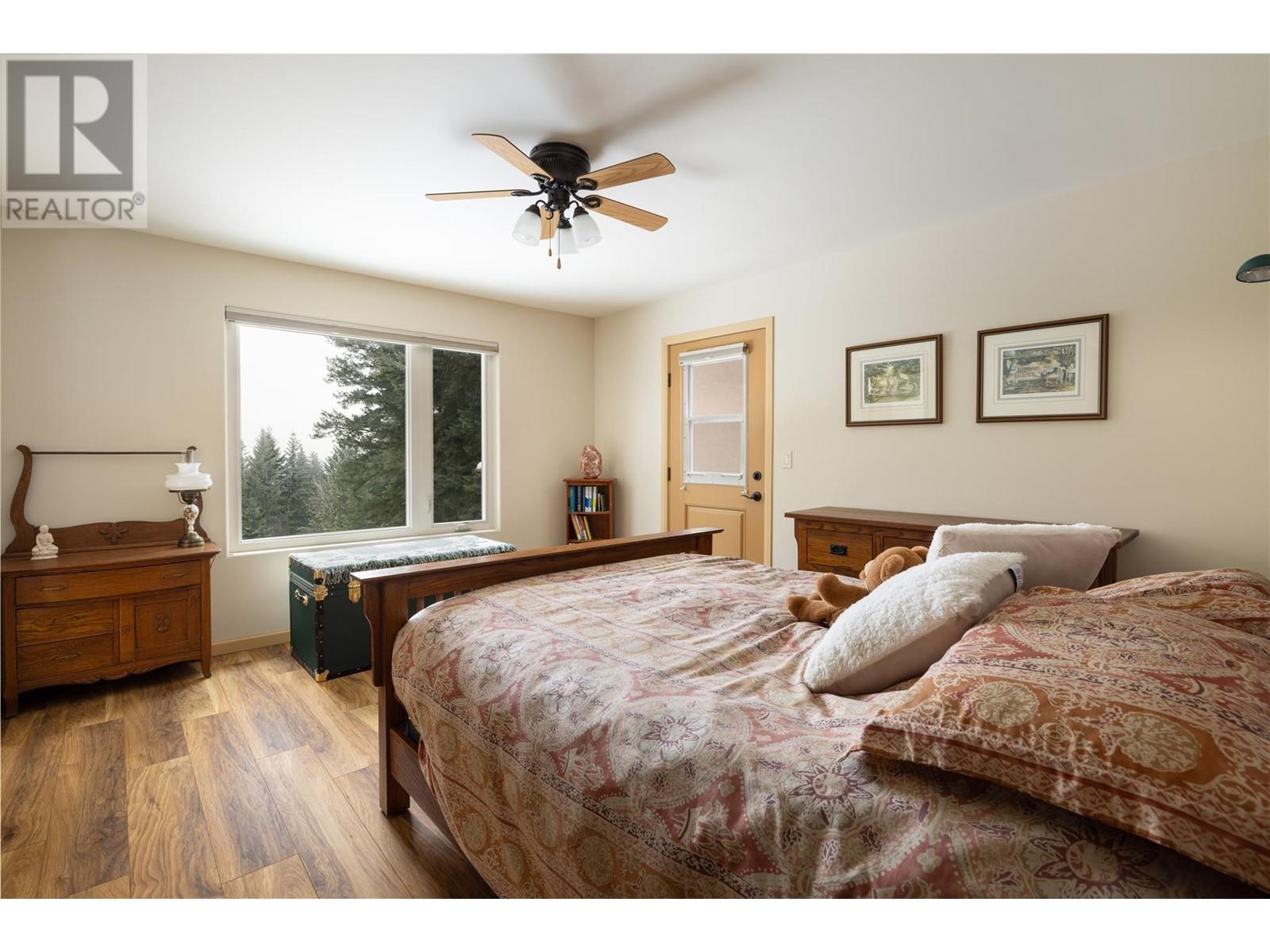  7868 Wallace Road, Vernon