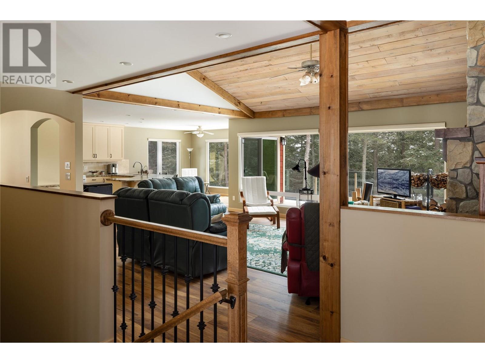  7868 Wallace Road, Vernon